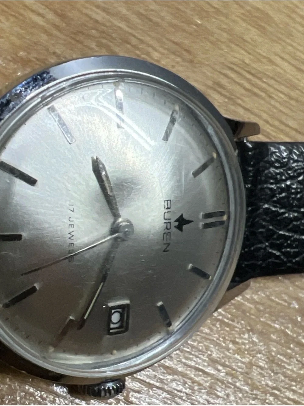 Vintage Buren 17 Jewels Mechanical Mens Dress Watch Runs Smoothly